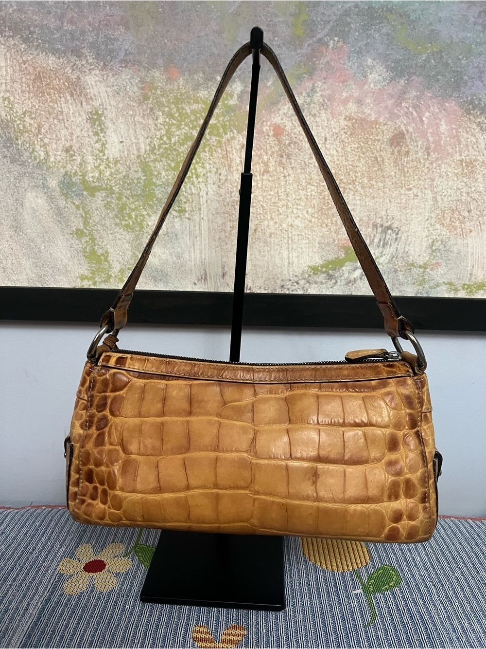 Dooney & Bourke RARE Croc-Embossed Shoulder Bag in Tan - Picture 6 of 10